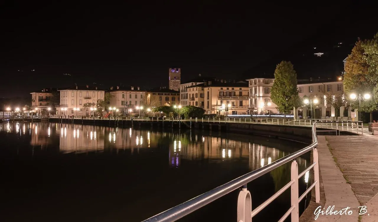 Alojamento de Acomodação e Pequeno-almoço Tramonti E Lago Pisogne Itália